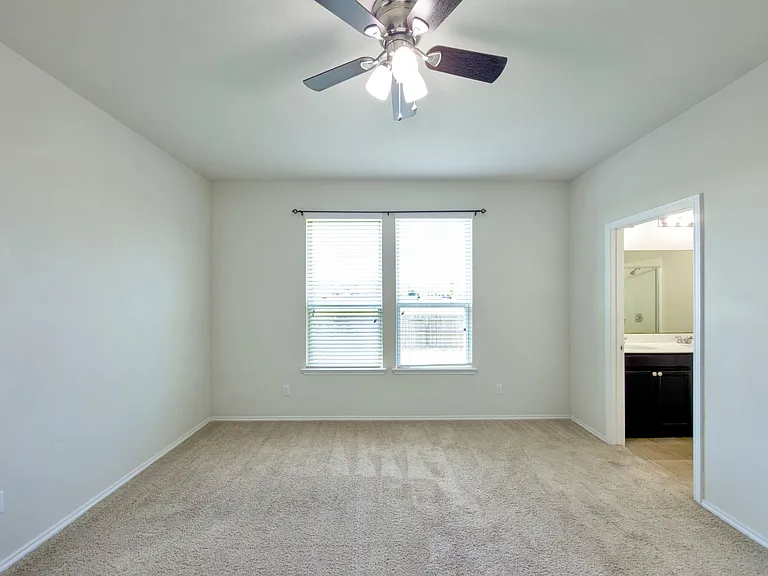 3306 Claymore St — Photo 11