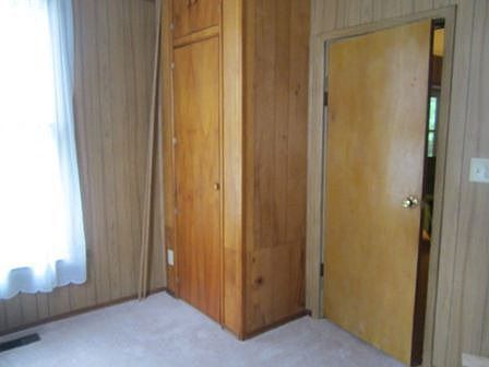 3rd image of 1408 E Walnut St