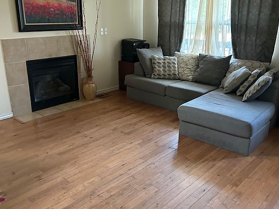 2nd image of 10041 17th Ave SW