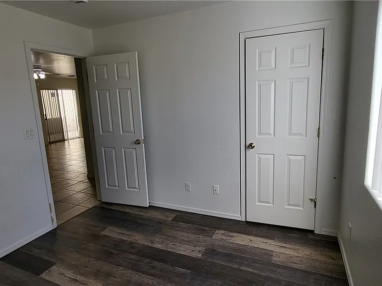 652 Holly St — Photo 15