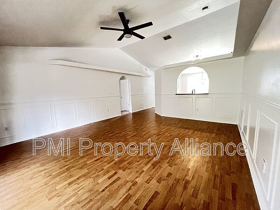 5th image of 16044 Worthington Blvd