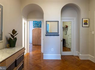 250 S 13th St APT 3F, Philadelphia, PA 19107