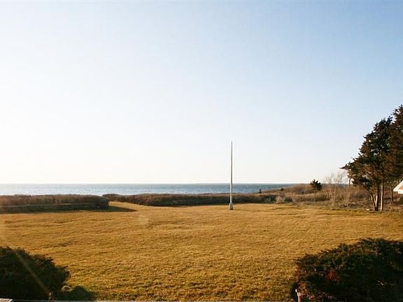 Rolling Lawn at Waterside