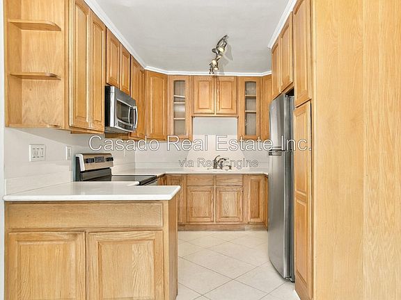 4th image of 739 Chestnut Ave Unit 8