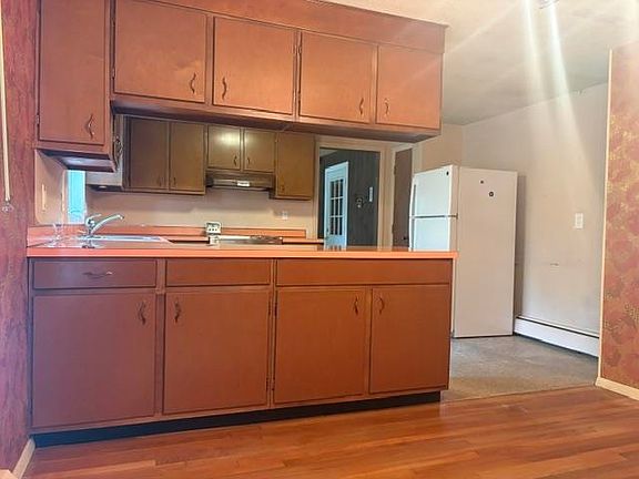 4th image of 8 Woodridge Lane