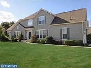 15 Bartons Mill Dr, Washington Crossing, PA 18977