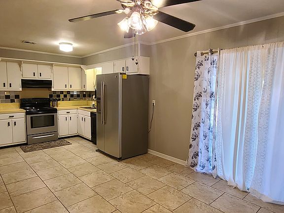 2nd image of 405 Ramsey Dr