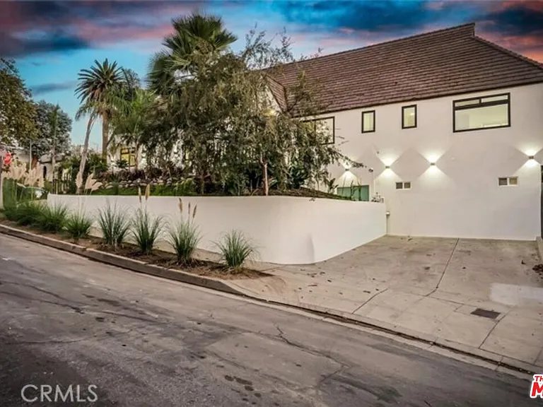 1145 S Longwood Ave — Photo 43