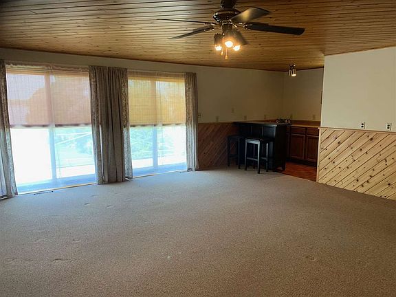5th image of 32 Cedar Shores Rd