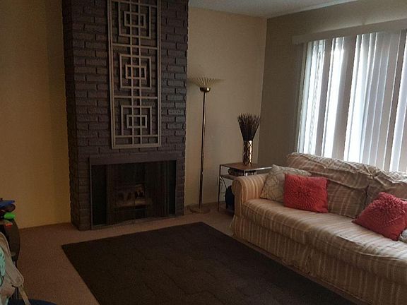 4th image of 548 Edgerton Pl