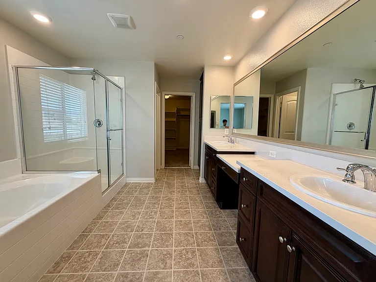 13258 Chatham Dr — Photo 16