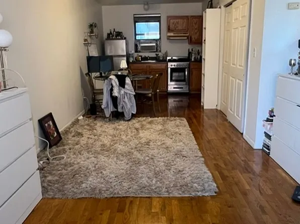 17 Stanton Street image 1 of 8