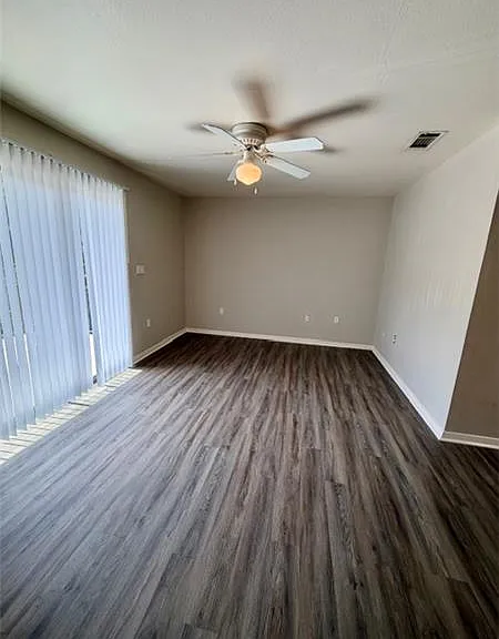 1500 Lake Shore Dr #113 — Photo 6