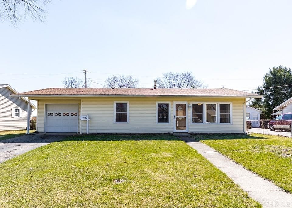 1st image of 1565 Drake Dr