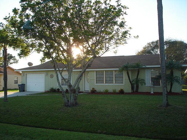 1st image of 1286 SW Cynthia Street