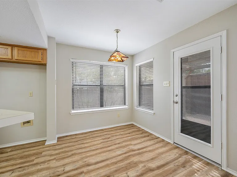 3404 Napolean Ct — Photo 10