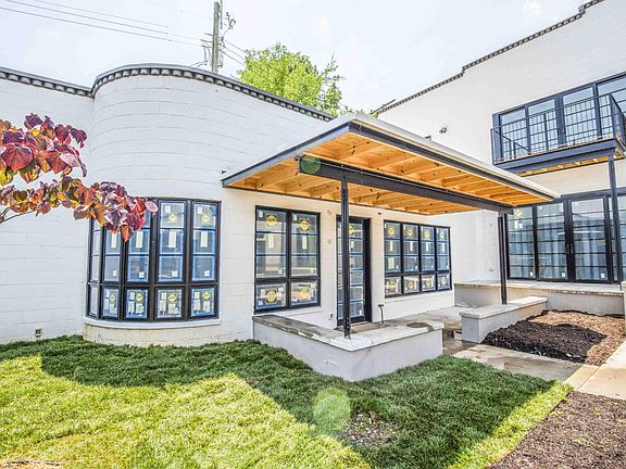 4th image of 3415 N N Broadway #106