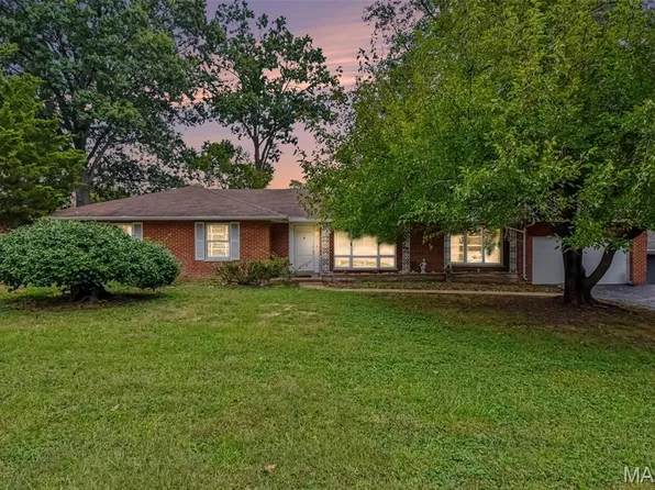 1400 Bopp Rd, Saint Louis, MO 63131