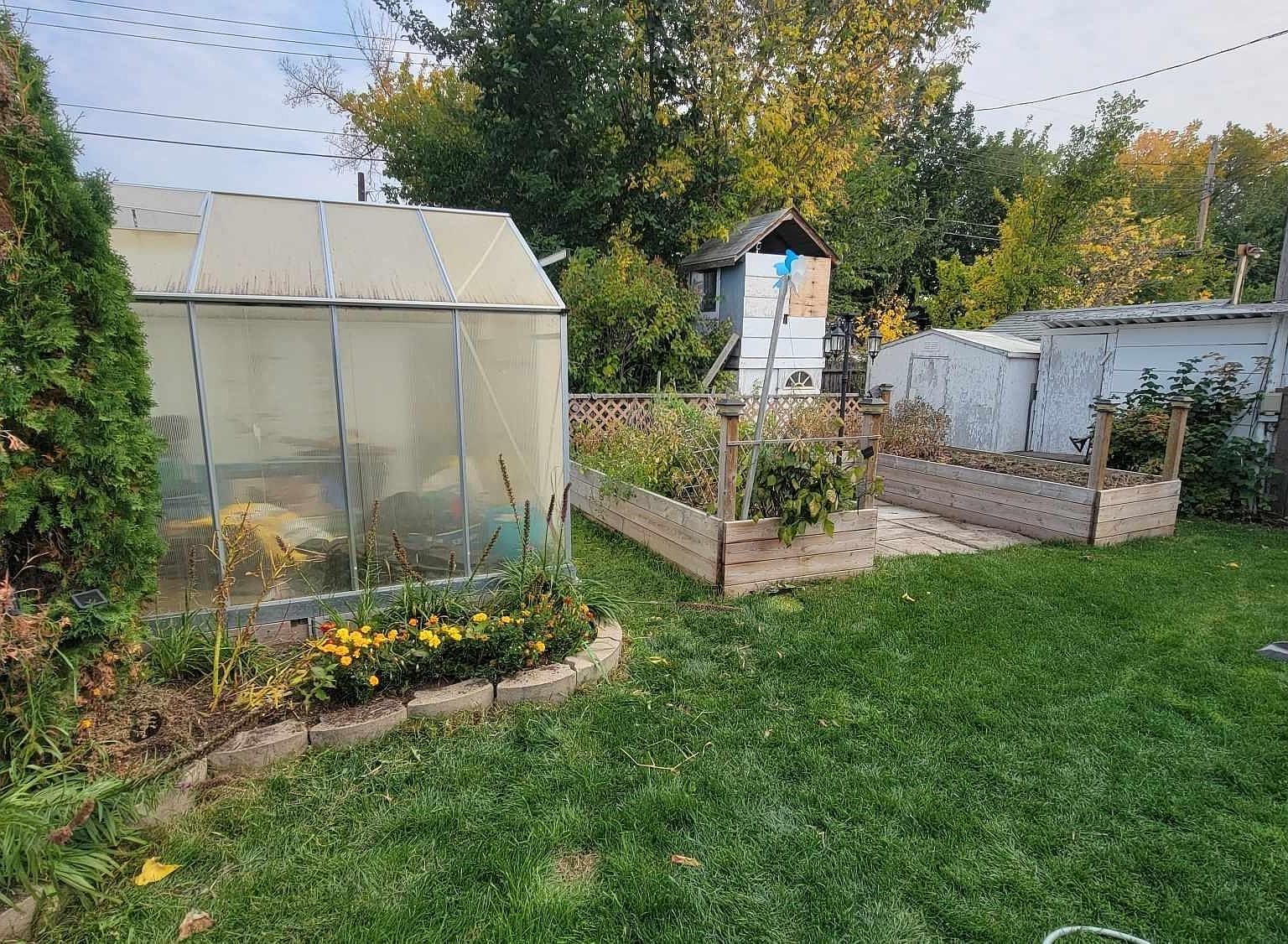 4764 53rd Ave, Vegreville, AB T9C 1E8 MLS E4364496 Zillow