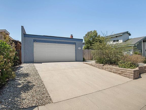 2nd image of 3681 Spanish Gate Dr