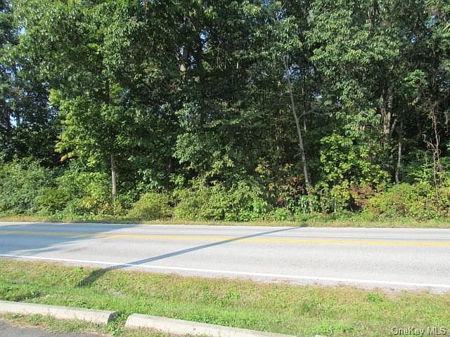 2nd image of Chapel Rd