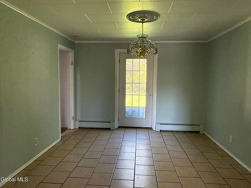 5th image of 18 Bellevue Avenue