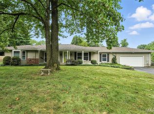 9457 Chavez Dr, Saint Louis, MO 63127