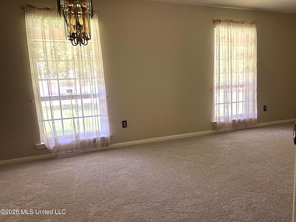 3rd image of 209 S Loftin Ave