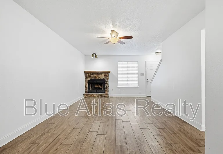 2713 Wimbledon Ct #C — Photo 5