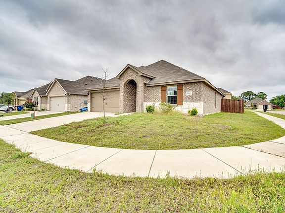 2nd image of 1219 Fairbanks Dr