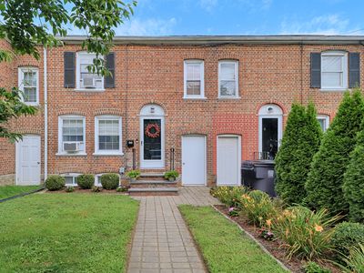 60 Longview Avenue, Fairfield, CT, 06824