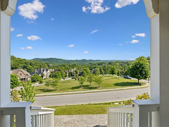 4th image of 1019 Stockett Dr