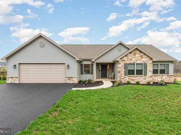 50 Dark Hollow Rd, Shermans Dale, PA 17090