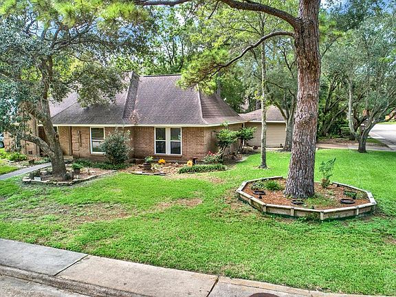 2nd image of 709 Olde Oak Dr