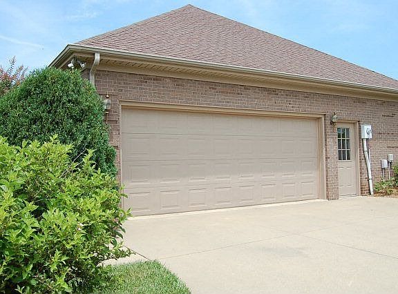 3rd image of 4226 Hayden Park Dr