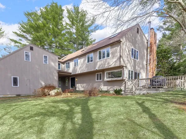 55 Farm Rd, Sherborn, MA 01770