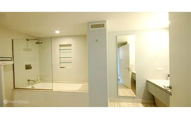 Rented by Douglas Elliman | media 7