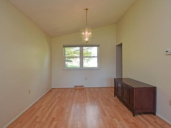 5th image of 8717 Ashbrook Dr