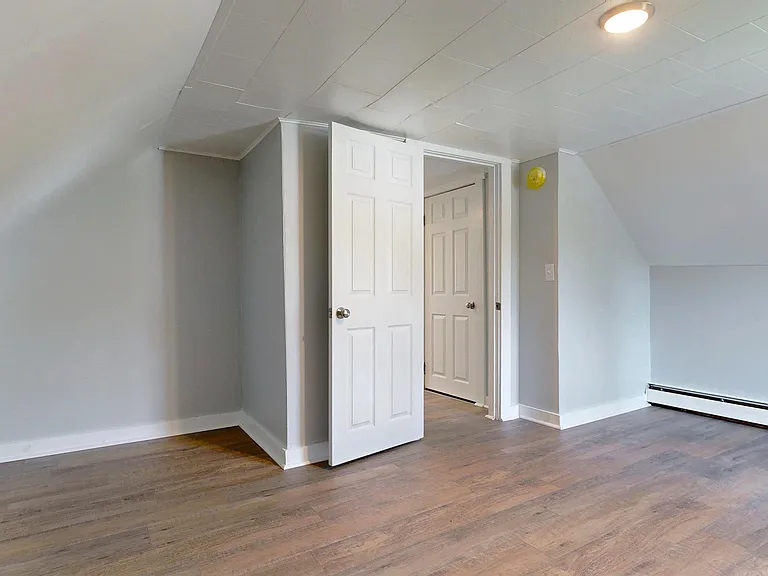 10 Riverbank Ct — Photo 13