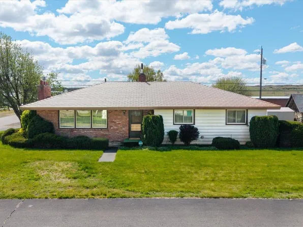 605 W 4th St, Sprague, WA 99032