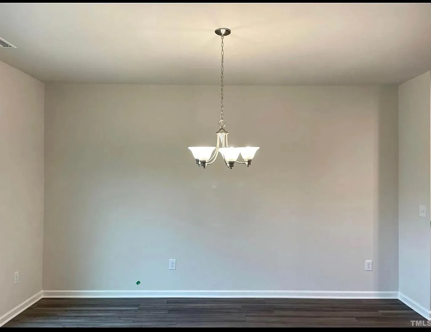 Room in 3 Bedroom Home at Joneshaven Dr — Photo 3