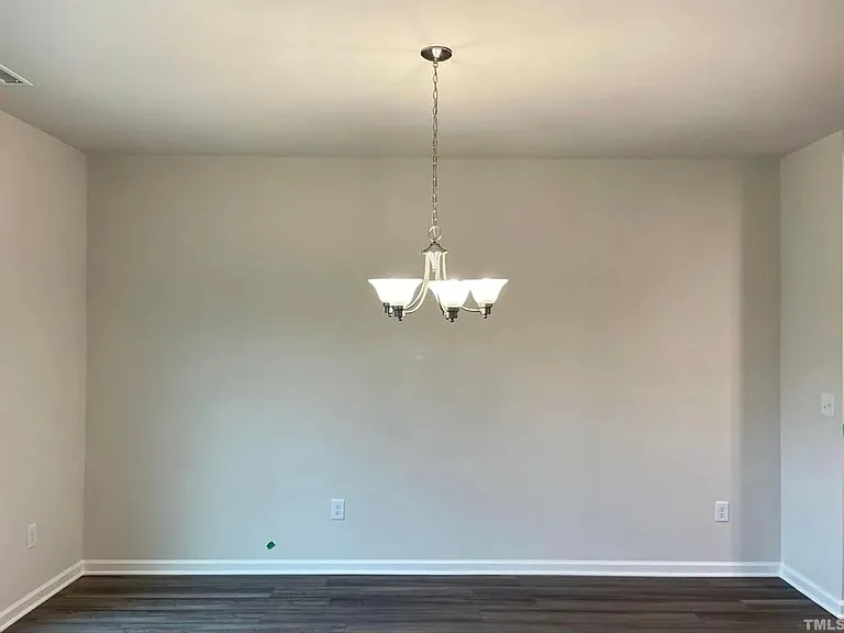 103 Joneshaven Dr — Photo 3