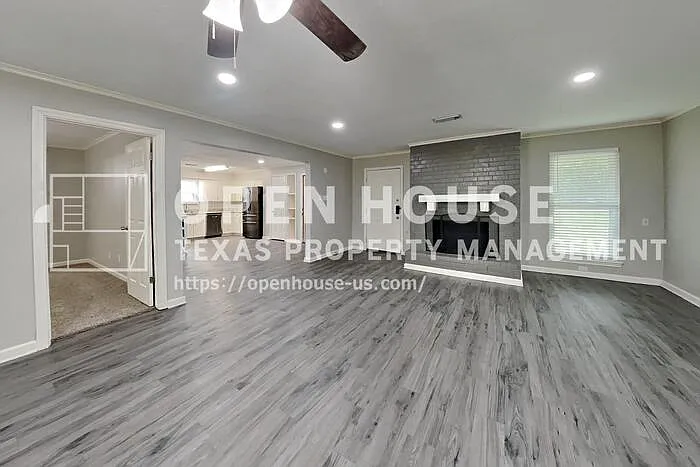 3302 Long Shadows St — Photo 3