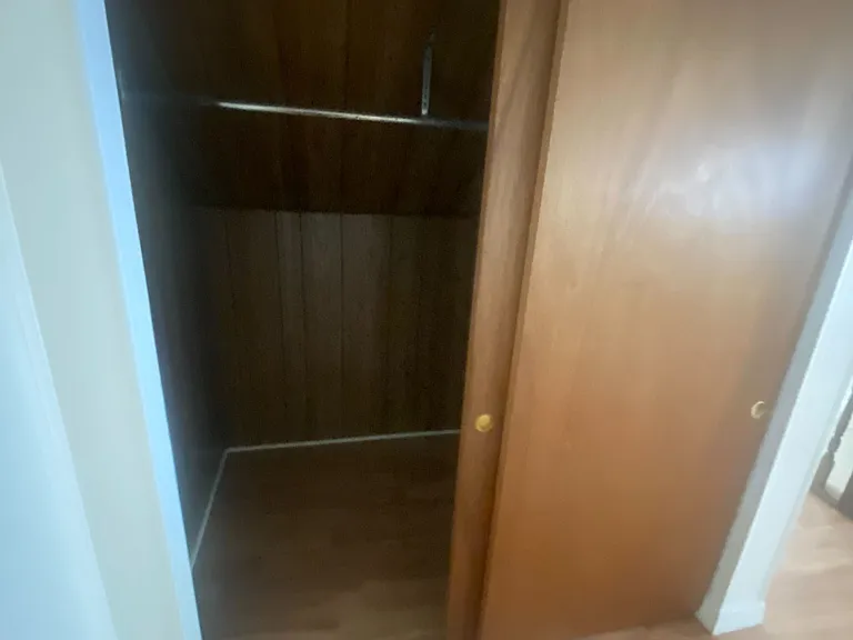 2nd floor bedroom closet space