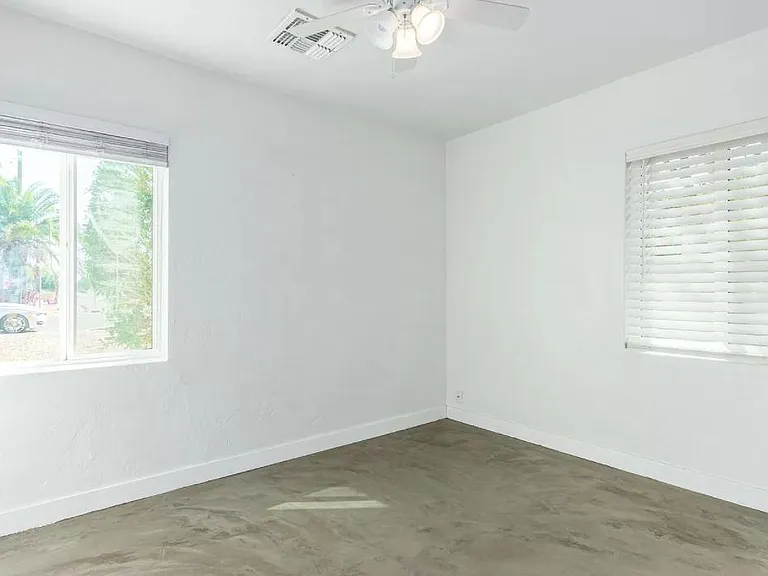 1802 N Whittier Dr — Photo 8