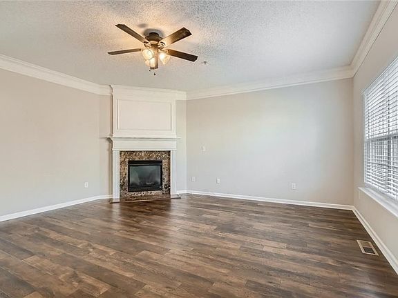 5th image of 707 Breeze Ln