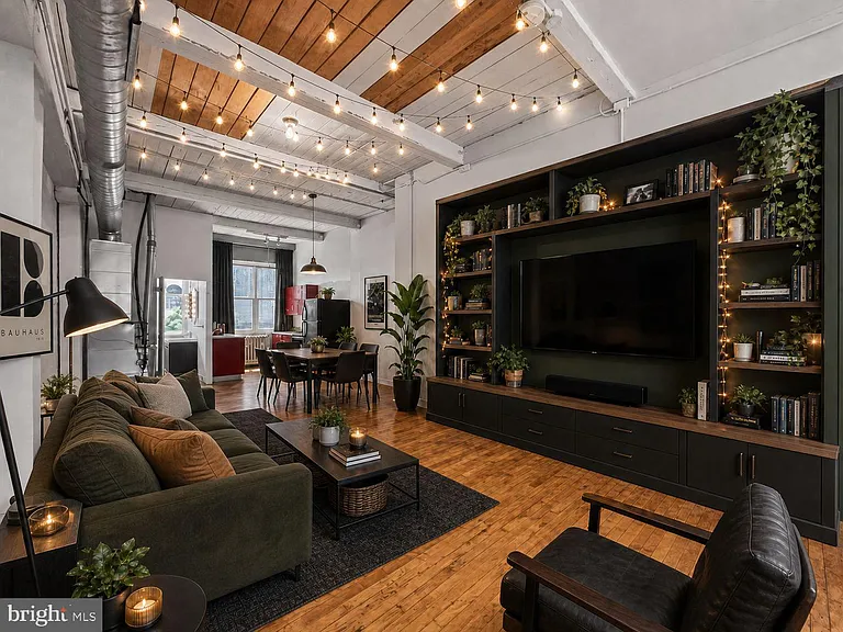 14 W Harvey St #16 — Photo 11