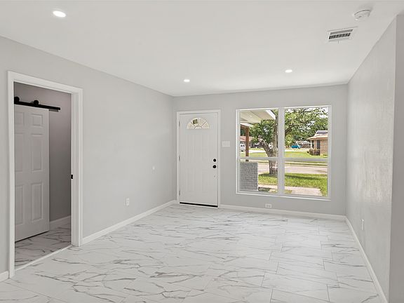 5th image of 3536 Susan Dr