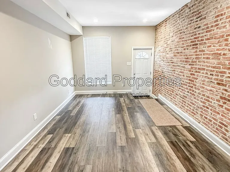 704 N Curley St — Photo 3