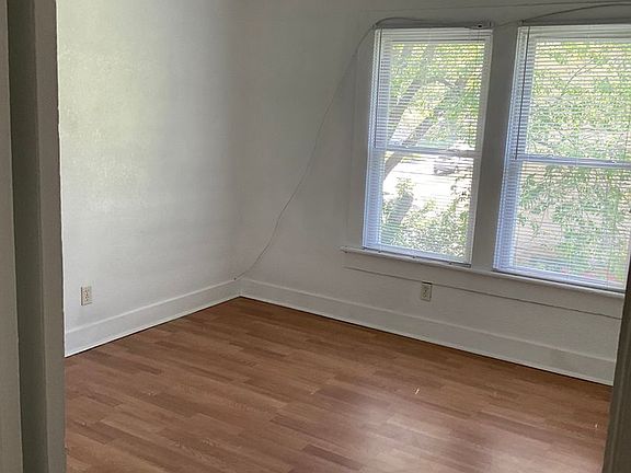 5th image of 963 Galt St APT 3
